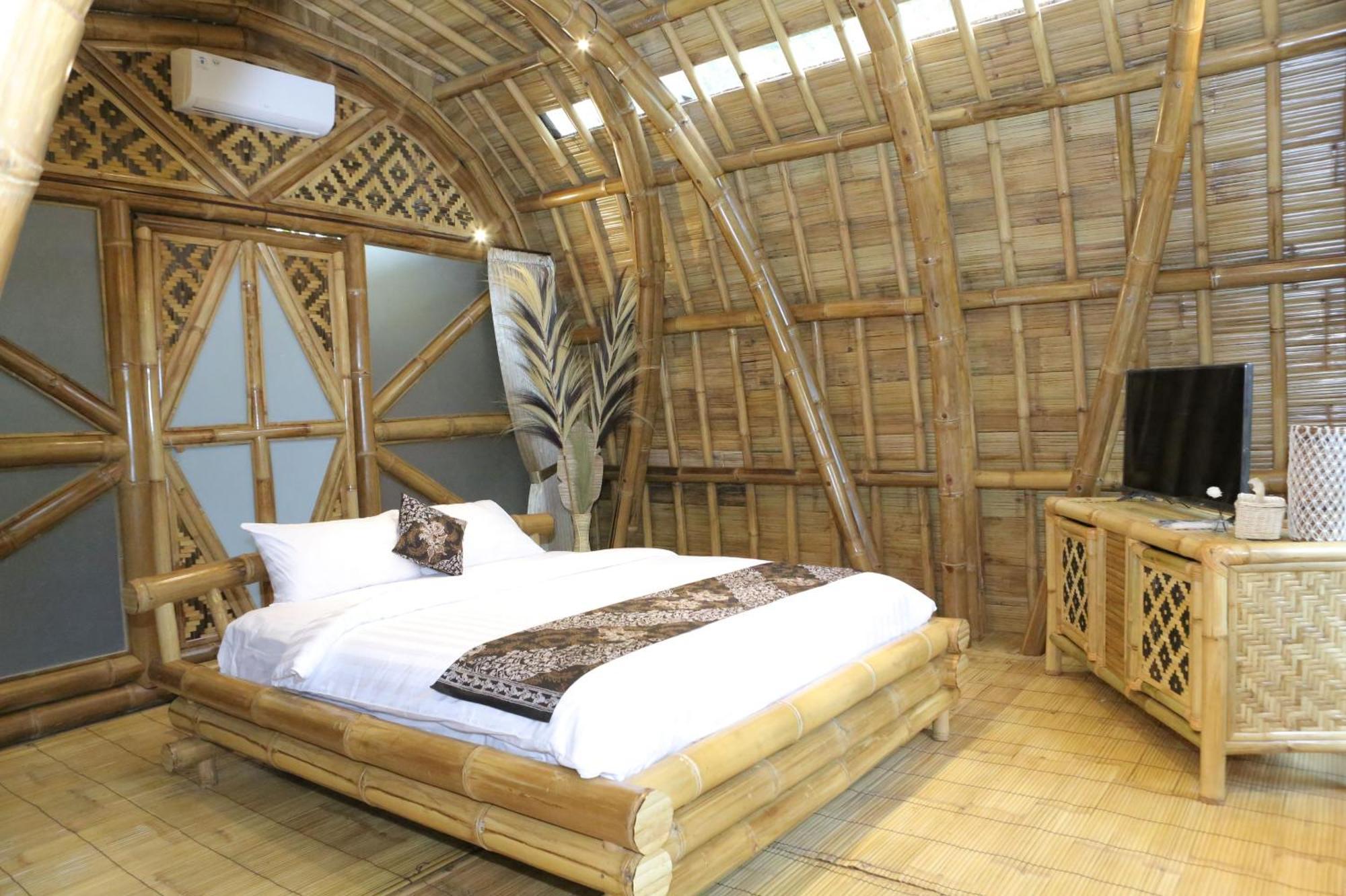The Osing Bamboo Resort - A Liberta Collection Banyuwangi  Exterior foto