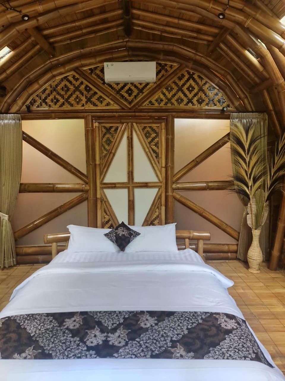 The Osing Bamboo Resort - A Liberta Collection Banyuwangi  Exterior foto